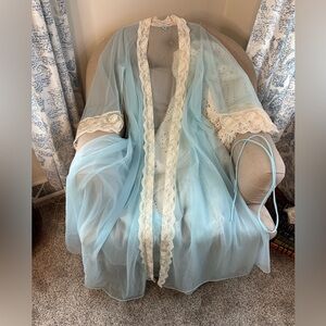 Miss Elaine vintage 70s double nylon/lace peignoir blue sheer robe, petite